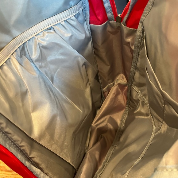 Embark backpack red new - Picture 5 of 5